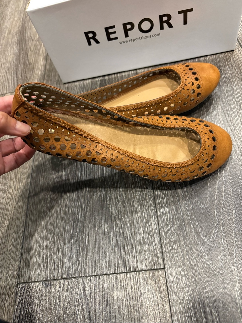 REPORT Women's Tan Laser-Cut Slip-On Flats - Picture 5 of 7